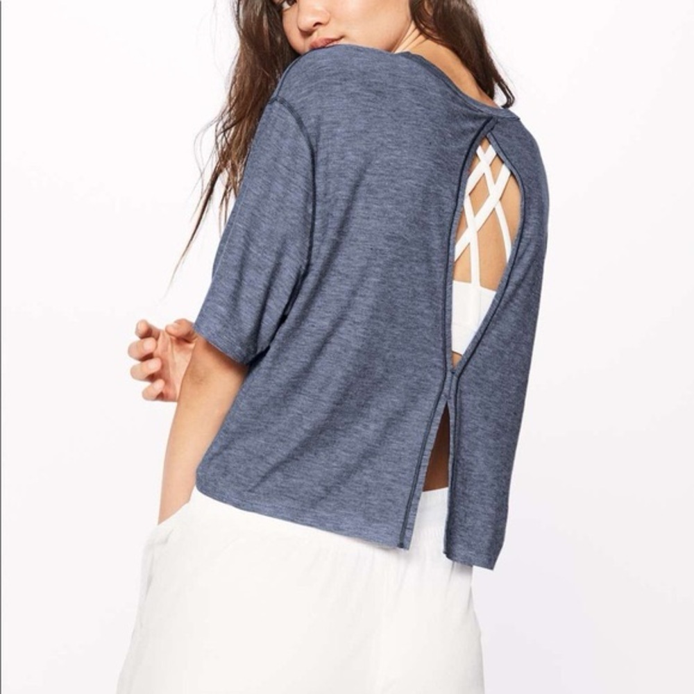 lululemon athletica Intended Short Sleeve top heathered blue color Size 6